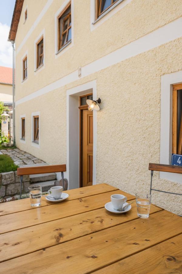 Historische Wohnung Mit Gehobenem Ambiente Walting Kültér fotó