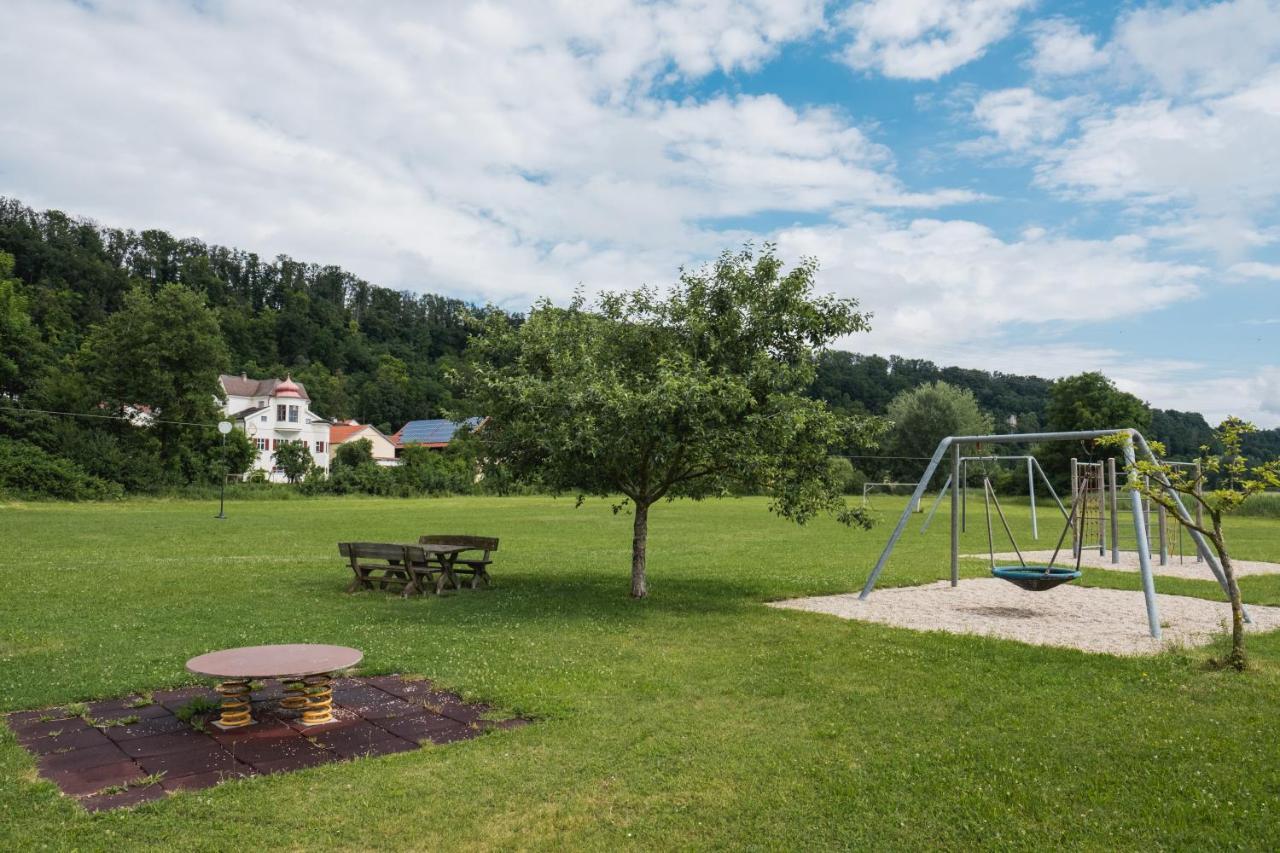Historische Wohnung Mit Gehobenem Ambiente Walting Kültér fotó